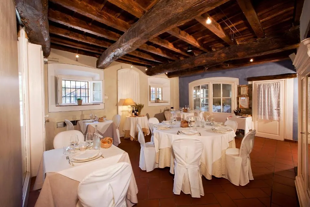 Farm stay Agriturismo Cascina Caremma Besate Italy
